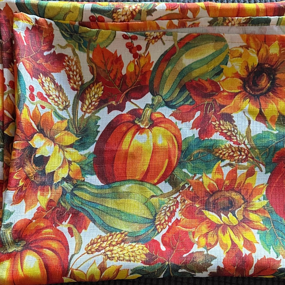 Tablecloth. Used once. Clean. No stains